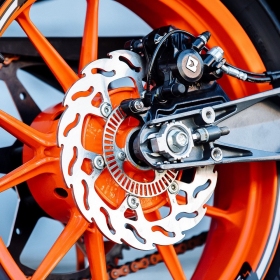 Rear brake disc 110609 Moto Master FLAME FIXED 230 mm HUSQVARNA SVARTPILEN / VITPILEN / KTM DUKE / ADVENTURE / RC 125-401cc 2011->