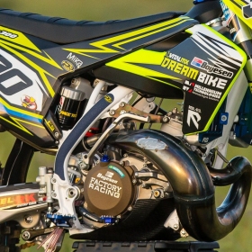 "BOYESEN Factory Racing" sankabos dangtelis KAWASAKI KX125